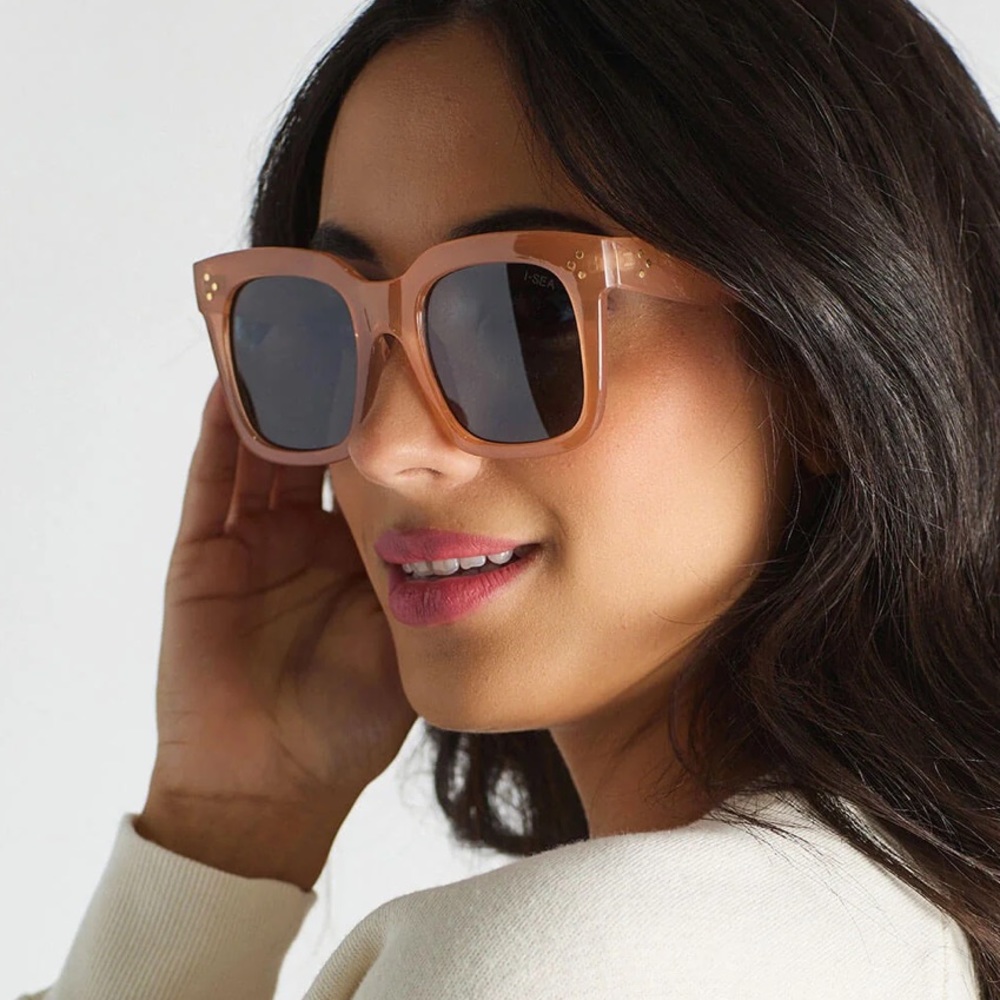 I-SEA Waverly polarized sunglasses.